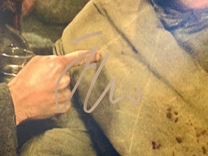 Фотография из к/ф "Враг у ворот" с автографом актёра Джуди Лоу