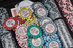 Набор для покера Black Crown на 500 фишек