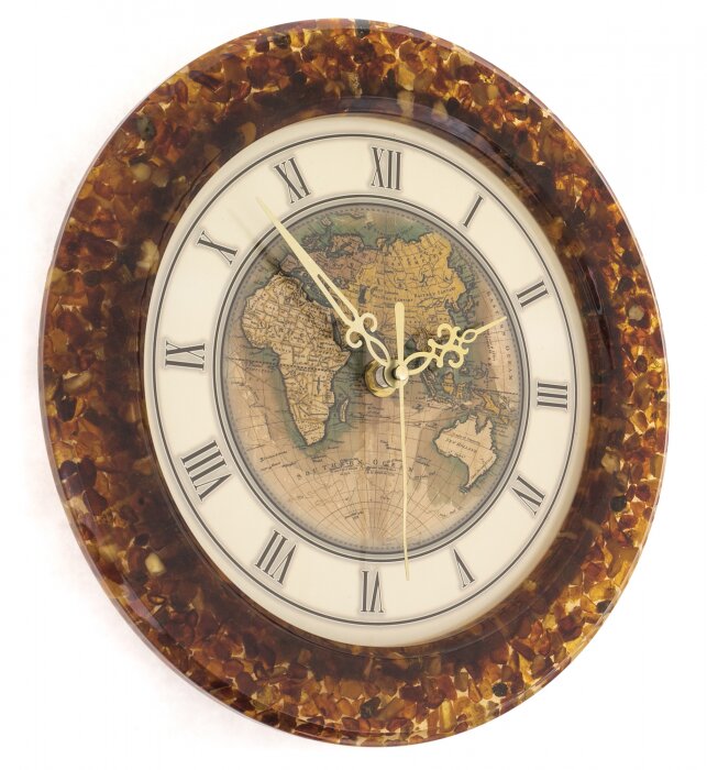 Часы настенные из янтаря "Глобус"