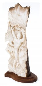 Скульптура из бивня мамонта "Прометей"