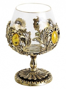 Набор из двух бокалов для коньяка  с искусственным желтым янтарём в деревянной шкатулке