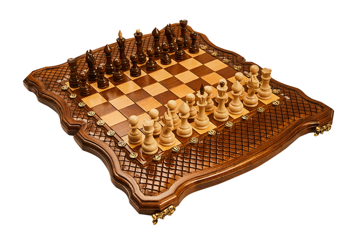 Резные шахматы и нарды из бука "Эндшпиль"