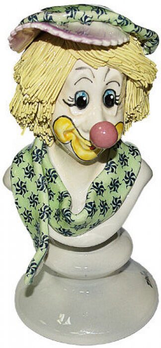 Скульптура "Бюст - клоун в берете"