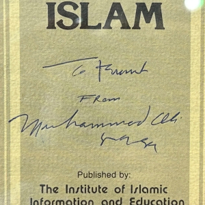 Брошюра с автографом и рукописным обращением боксера Мухаммеда Али