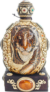 Фляжка "Тигр" с подставкой (береста, сердолик)