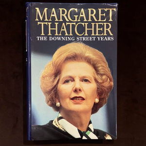Книга "The Downing Street years" с автографом политического деятеля Маргарет Тэтчер
