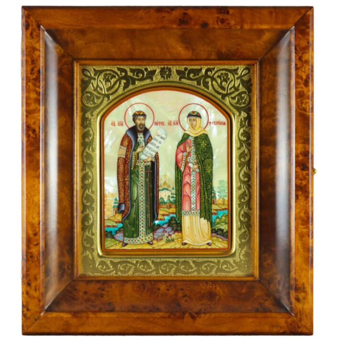 Икона в золотой раме и киоте "Пётр и Феврония" на натуральном перламутре