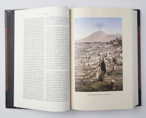Книги в кожаном переплёте "Альфа и омега: античная мысль" в 3-х томах