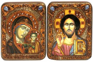Венчальная пара подарочных икон "Казанская икона Божией Матери" и "Господь Вседержитель" (мореный дуб)