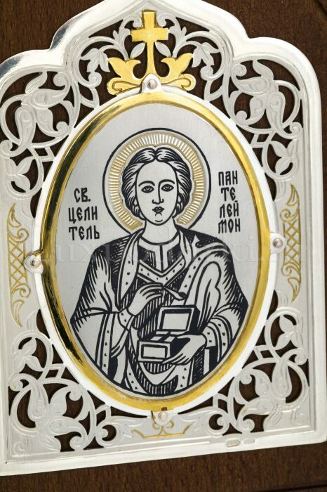 Серебряная икона "Святой целитель Пантелеймон"
