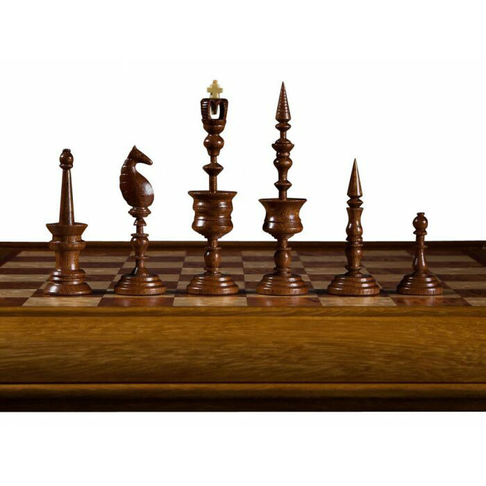 Шахматы из африканского ироко "Селенус Люкс" фигуры из самшита и красного дерева