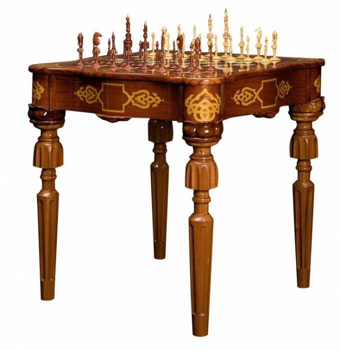 Шахматный стол из ценных пород дерева "Селенус Аристократ" с фигурами