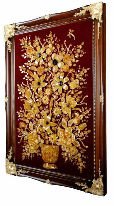 Декоративное панно из янтаря "Цветы"