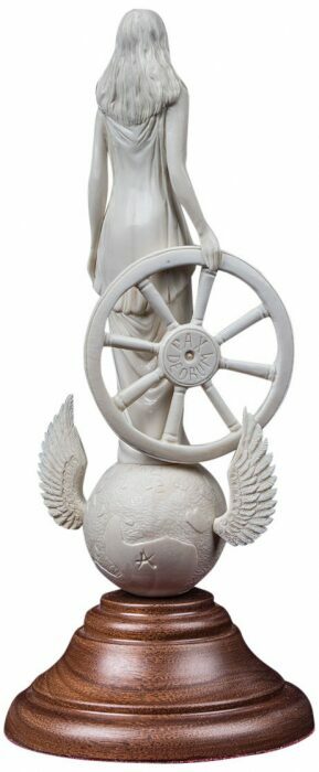 Скульптура из бивня мамонта "Колесо Фортуны"