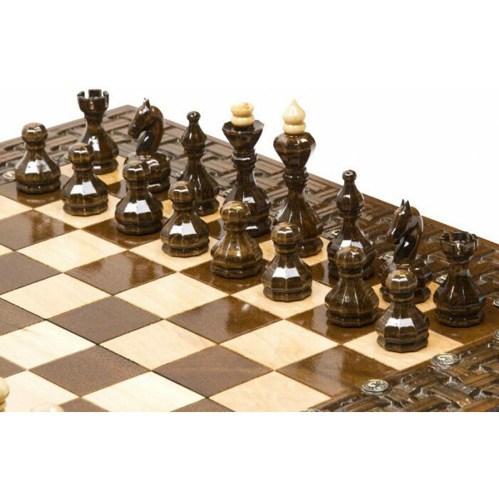 Резные шахматы и нарды из ценных пород дерева "Переплетение"