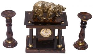 Настольные часы из обсидиана "Медведь"
