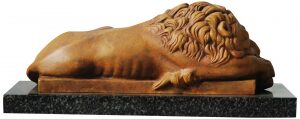 Авторская скульптура из бронзы "Спящий лев"