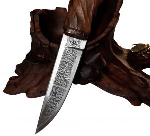 Авторский нож "Короед" из дамасской стали