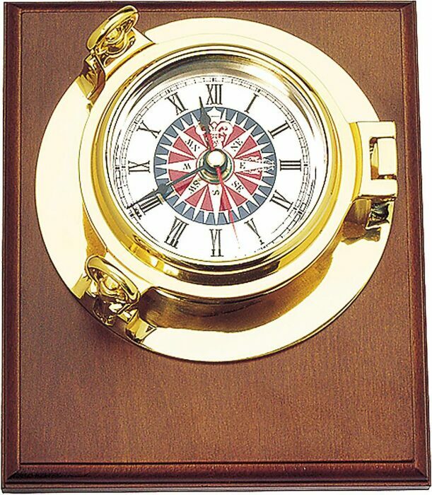 Настенные часы "Иллюминатор"
