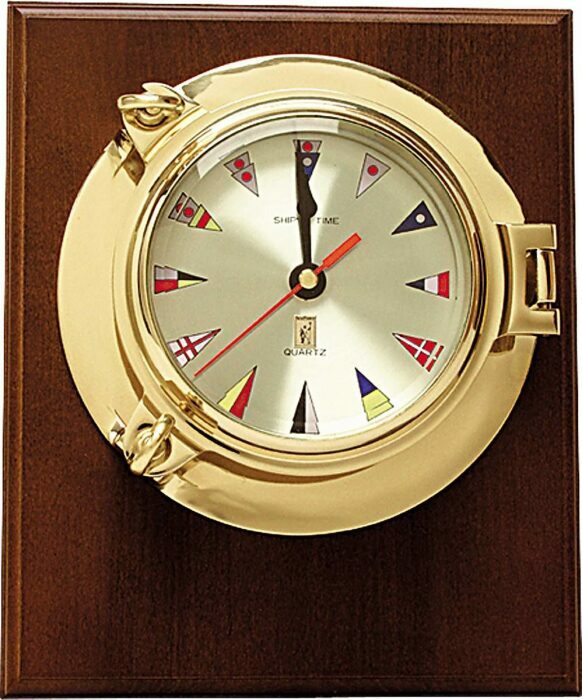 Настенные часы "Иллюминатор"