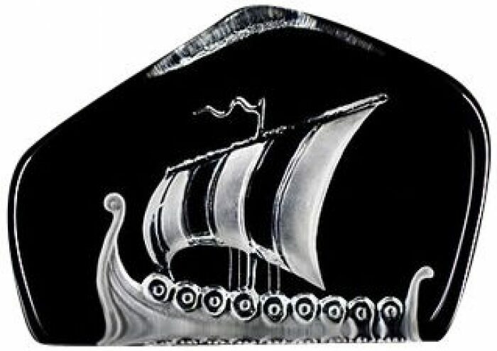 Скульптура из прозрачного хрусталя "Корабль викингов"