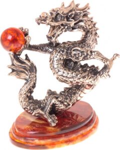 Сувенир из янтаря "Танцующий дракон"