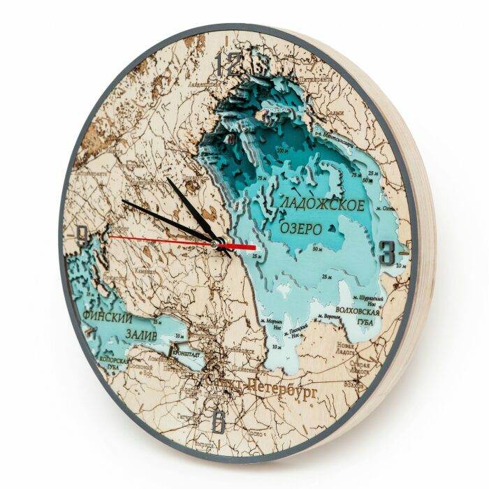 Часы из дерева "Ладожское озеро и Санкт-Петербург"