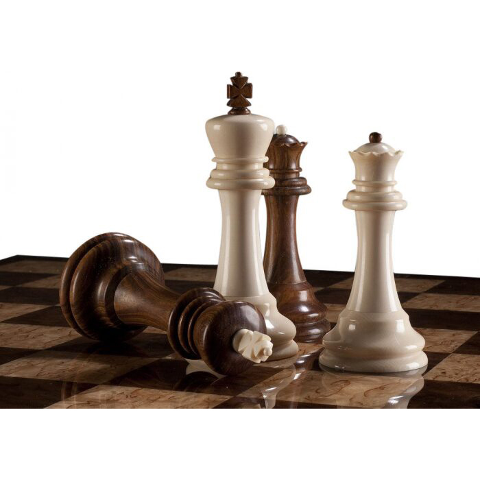 Шахматы из бивня мамонта "Стаунтон Империя"