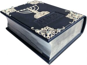 Книга в кожаном переплете "Тора с Гафтарот" с филигранью (серебро)