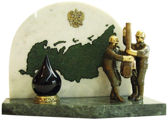 Сувенир из бронзы "Российская добыча нефти"