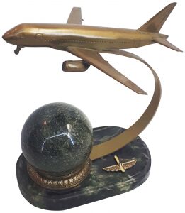 Сувенир из бронзы "Самолет гражданской авиации" (шар)
