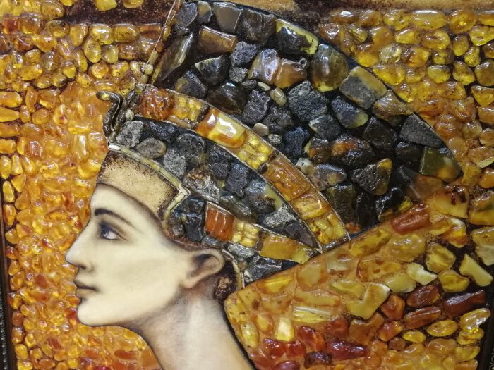 Картина из янтаря "Нефертити"