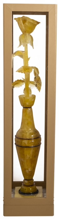 Сувенир из янтаря "Розочка в вазе"