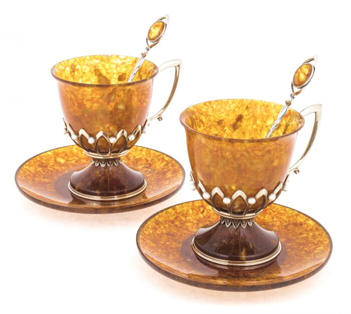 Чайный набор из янтаря "Императрица" на 2 персоны, с жемчугом