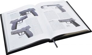 Подарочная книга "Большая энциклопедия. Пистолеты и револьверы"