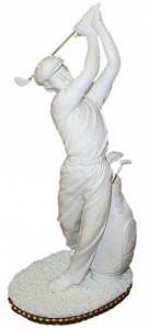 Скульптура "Гольфист" белого цвета  