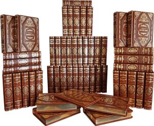 Подарочные книги "Библиотека детской классики" Robbat cognac (50 томов)