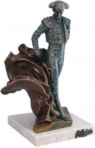 Скульптура "Тореадор" (Bullfighter)
