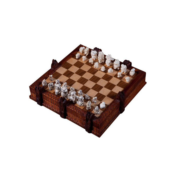 Шахматы из бивня мамонта "Битва тотемов"