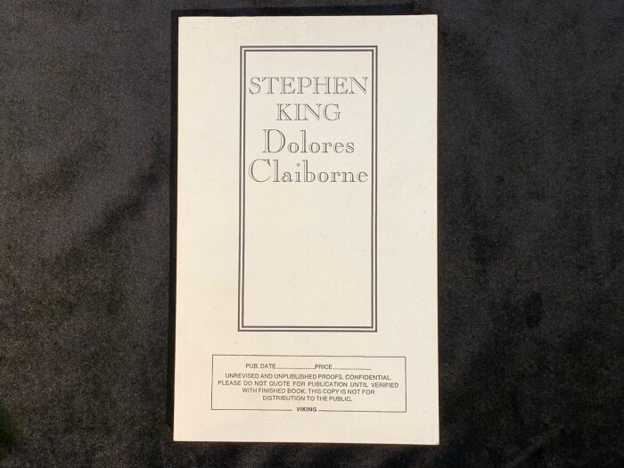 Книга Стивена Кинга  "Долорес Клэйборн" специальное издание для критиков 1992г.