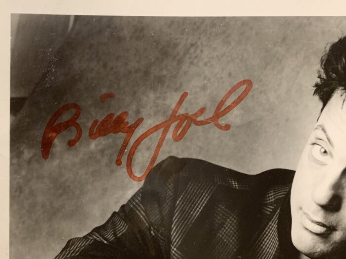 Фотография (ч/б) с автографом исполнителя Билли Джоэла