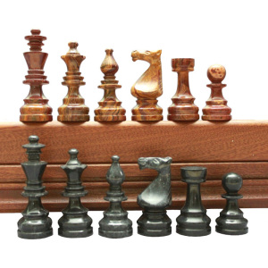 Шахматы из красного дерева "Европейские" малые, фигуры из красного оникса и черного мрамора