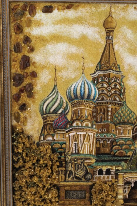 Картина из янтаря "Храм Василия Блаженного"