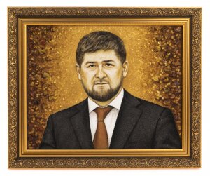 Портрет из янтаря "Рамзан Кадыров"