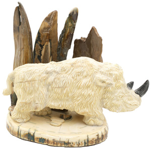 Сувенир из бивня мамонта "Шерстистый носорог"