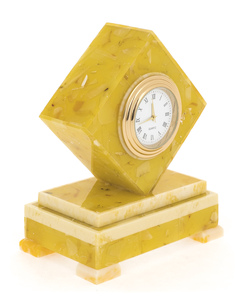 Часы из янтаря "Куб"