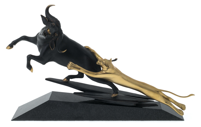 Авторская скульптура из бронзы "Львиная охота"