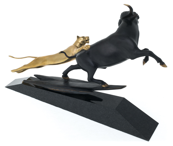 Авторская скульптура из бронзы "Львиная охота"