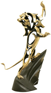 Авторская скульптура из бронзы "Лев на задних лапах"