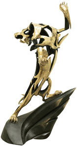 Авторская скульптура из бронзы "Лев на задних лапах"